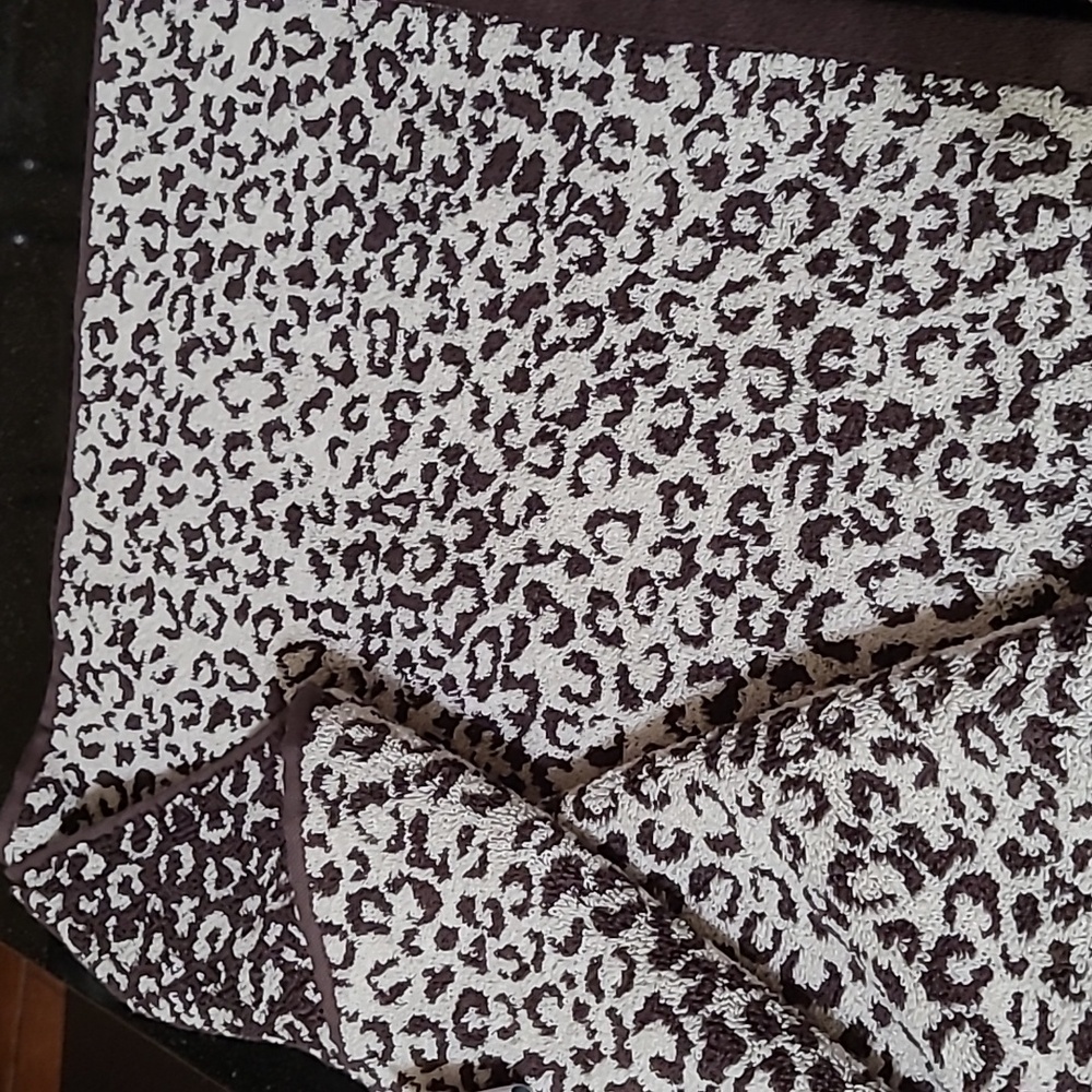 Rachel Zoe Bath Towel Set - Picture 6 of 8